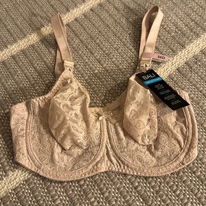 Bali Smoothing Bra - NWT